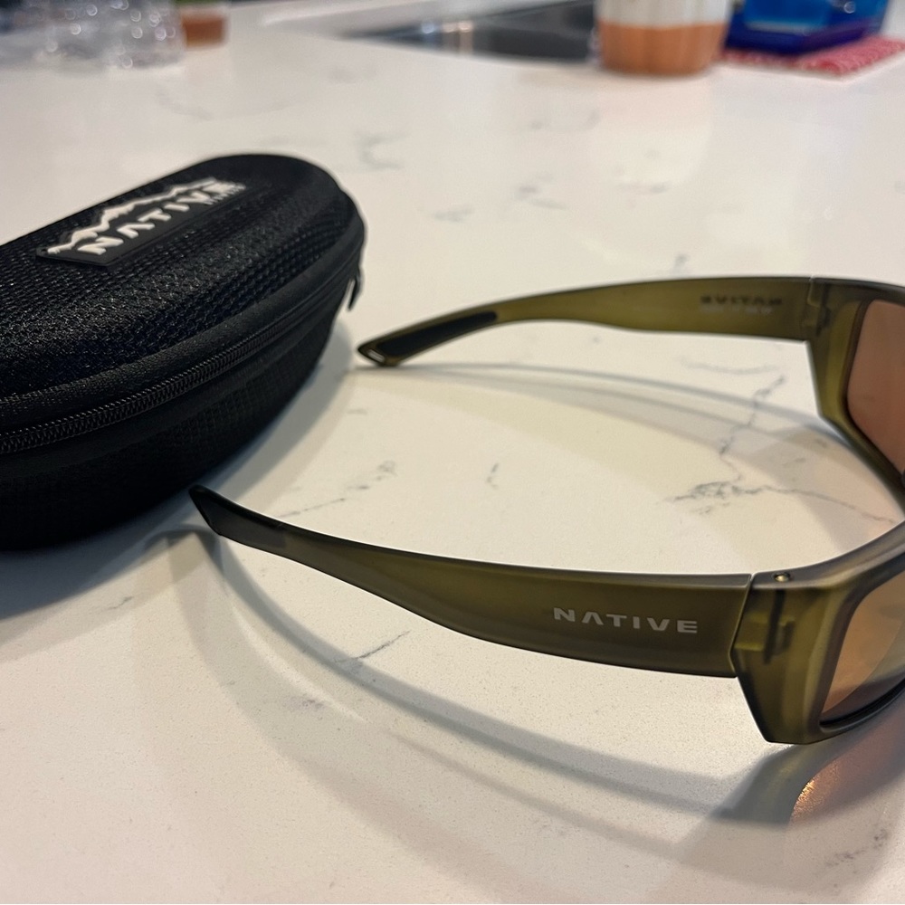 Men’s Native Polarized sunglasses